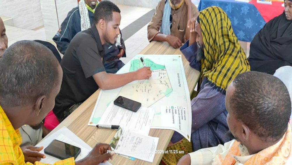 FCDC-condutcts-land-management-training-for-Kamuthe-CLMC